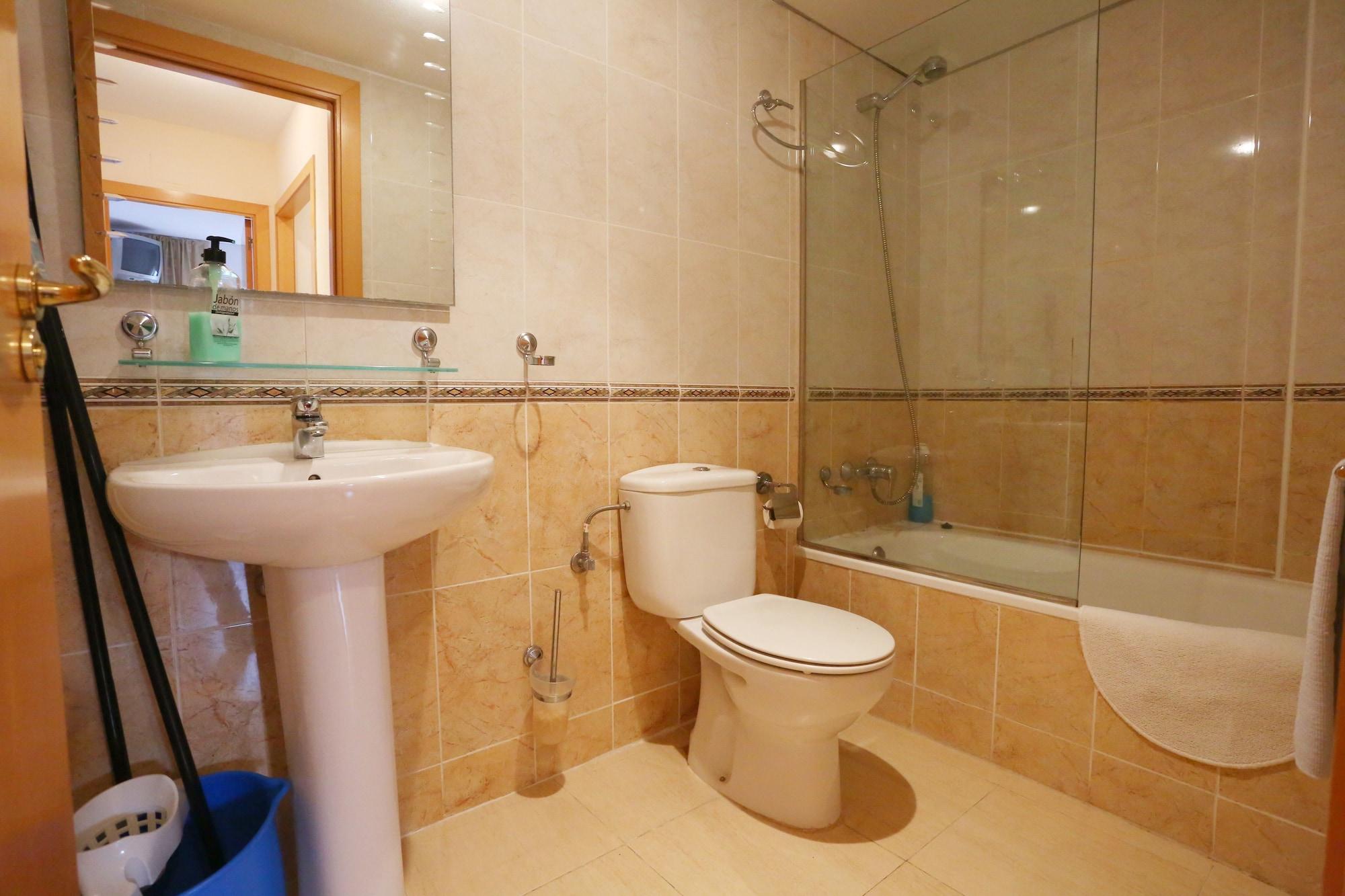 Royal Aparthotel 2*