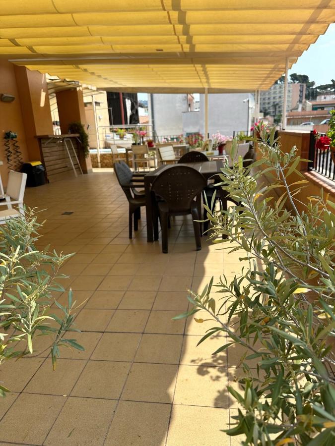 Aparthotel Royal 2*