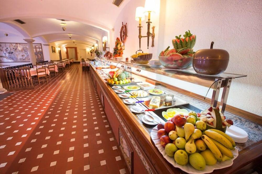Hotel La Carolina