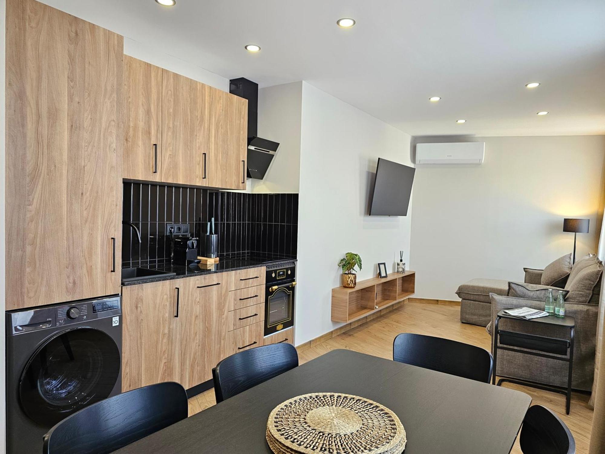 Hostal Lagom New, 5 Min Walk From The Sea Lloret de Mar
