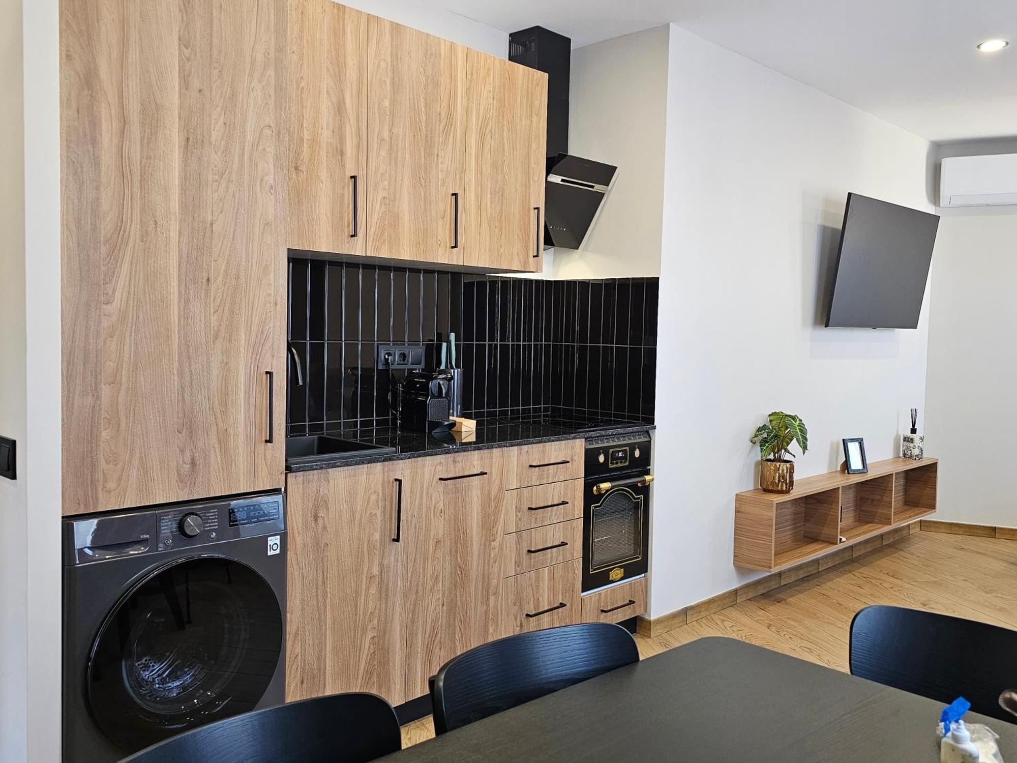 Hostal Lagom New, 5 Min Walk From The Sea