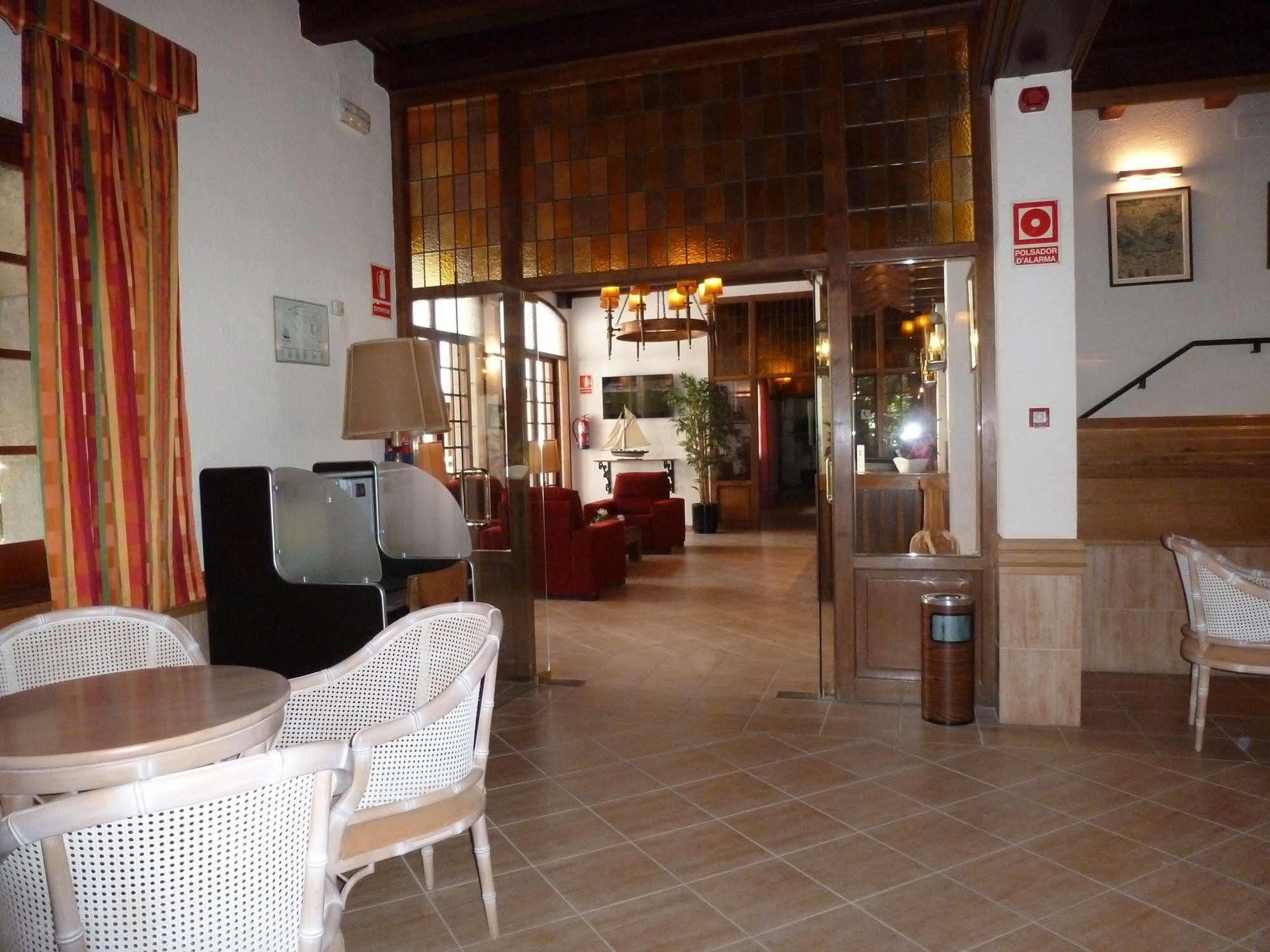 Hotel La Carolina 4*