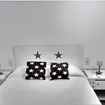Apartamento totalmente reformado en 1ª linea