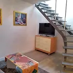 Apartamento totalmente reformado en 1ª linea