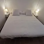 Cozy Apartment 30 Steps From The Ocean