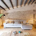 Bravissimo Placa Del Vi, Design Penthouse