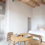 Caelus Boutique Studio