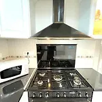 Beautiful Apartment Close To The Beach In Roses