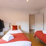 Bravissimo El Lleo, Bright 4-Bedroom Apartment