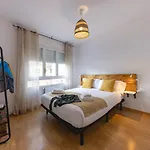 Bravissimo El Lleo, Bright 4-Bedroom Apartment
