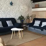 Roques - Casa En Primera Linea De Mar En Cadaques