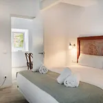 Alta House Apartments 3 Calas