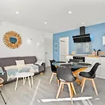 Apartamento en el Centro con Terraza y Piscina