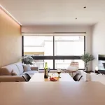 Bravissimo Centre, Modern 2-Bedroom Apartment