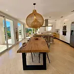 Villa De Oro