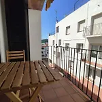 2 Minutes Walking To The Beach Parking Included