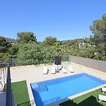 Villa Green House