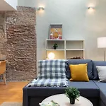 Flateli Cort Reial 7