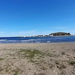 Apartamento Port 3 En Llanca Con Terraza, 3 Habitaciones, Wi-Fi Y Mascotas Permitidas - Es-170-84