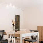 Hauzify I Apartament Arroyo