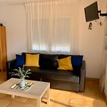 Apartamento muy tranquilo con piscina