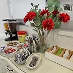 Hostal Mediterraneo