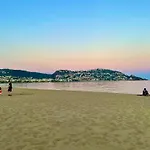 Roses Beach