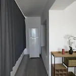 Apartamento Frente Al Mar Con Una Amplia Terraza Y Vistas A La Bahia