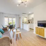 Charming Apartment Near Beach