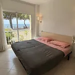 Apartamento En Primera Linea Con Acceso Directo A La Playa En La Almadrava