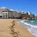 L\'Escala Stil Calm ideal holidays