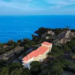 Eden Mar Apt 19