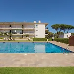 Apartament Amb Piscina I Aparcament - Baixos Amb Jardinet