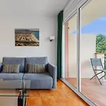Apartamento Con Piscina Y Terraza Cerca Del Mar