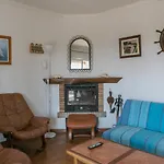 2 Bedroom Semi-Detached House In Urb. Torre Gran, L\'Estartit. Great Garden And Community Pool