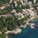 Refurbished Apartment Seaview, Santa Agata