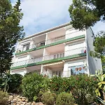 Azteka Blue 2 Bed Apartment Calella De Palafrugell