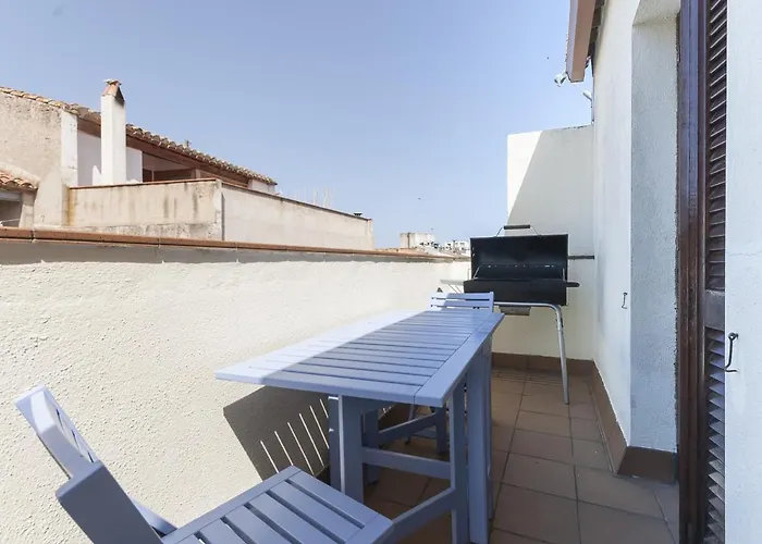 Lets Holidays Centric Apartment With Parking