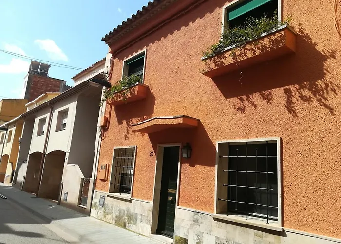 Casa de poble CAN FORASTER