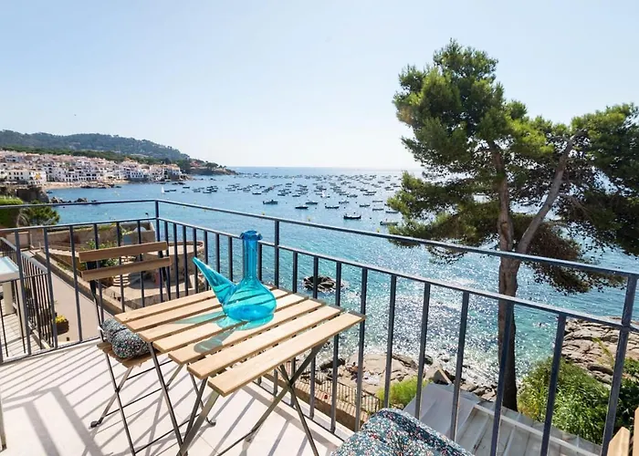 Precioso apartamento en primera línea de mar en Calella de Palafrugell