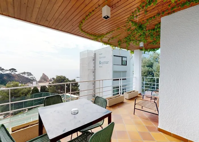 Villa Reymar - diseño y vistas al mar
