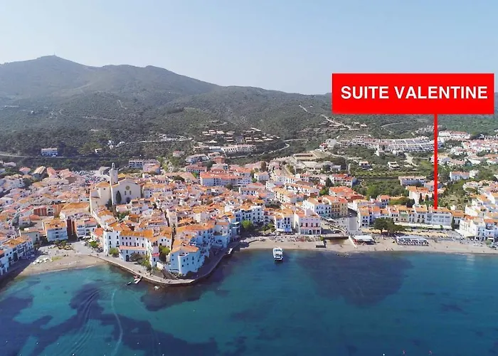 Beachfront Suite In Cadaques Center