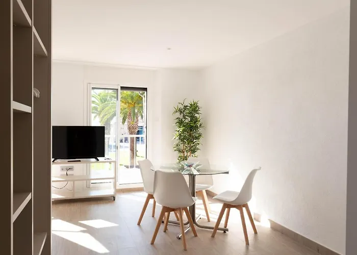 Loft Amb Vistes Al Mar By Apartaments La Catifa