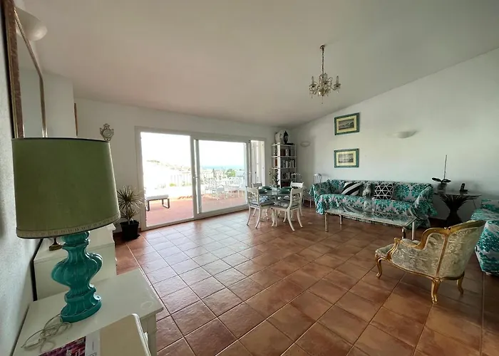 Attic In Cadaques , With Parking