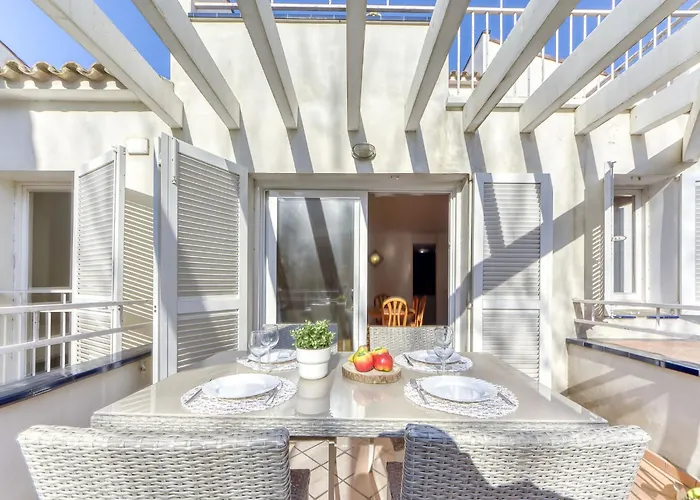 Apartment Platja De Roses-8 By Interhome