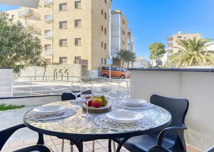 Apartment Platja De Roses-7 By Interhome