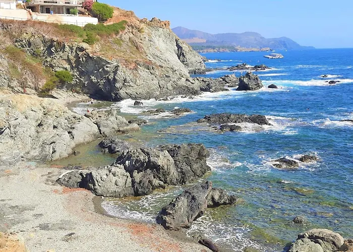 Magnifico Apartamento Cerca De La Playa En Llanca, Se Admiten Mascotas - Es-170-19