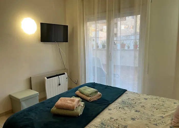 Comode Apartament Al Bell Mig De Girona