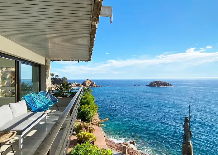 Magnificent Apartment At The Sea Front Of Tossa De Mar