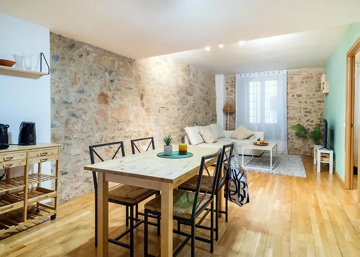 Elena Apartments - Girona